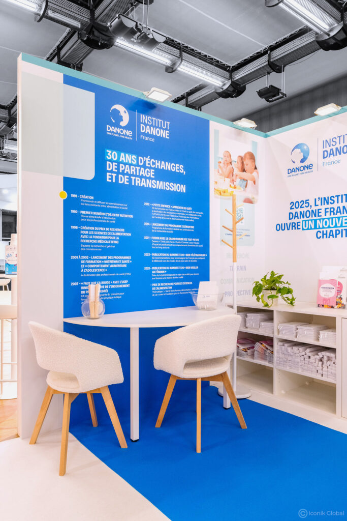 Stand menuis&eacute; Danone Nutricia con&ccedil;u pour le salon AFDN 2025 &agrave; Toulouse