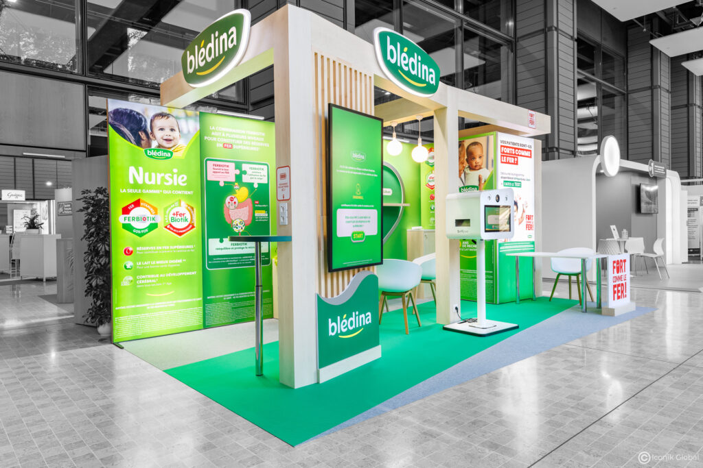 Stand menuis&eacute; Danone bl&eacute;dina pour le salon SFP (Soci&eacute;t&eacute; Fran&ccedil;aise de P&eacute;diatrie) 2025 &agrave; Lyon