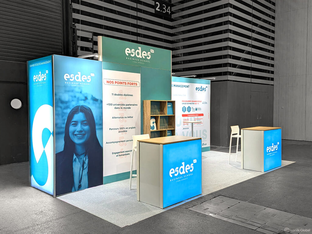 Stand Esdes modulaire r&eacute;alis&eacute; pour le Salon de l'&eacute;tudiant 2026 &agrave; Lyon