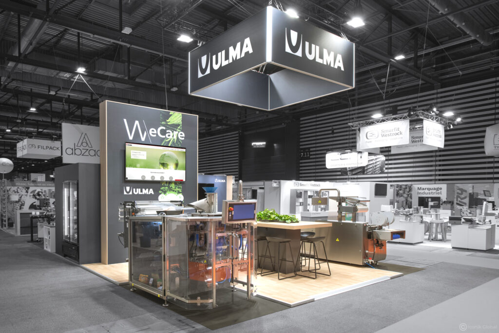 Stand menuis&eacute; Ulma Packaging con&ccedil;u pour le salon Prod&amp;Pack 2025 &agrave; Lyon