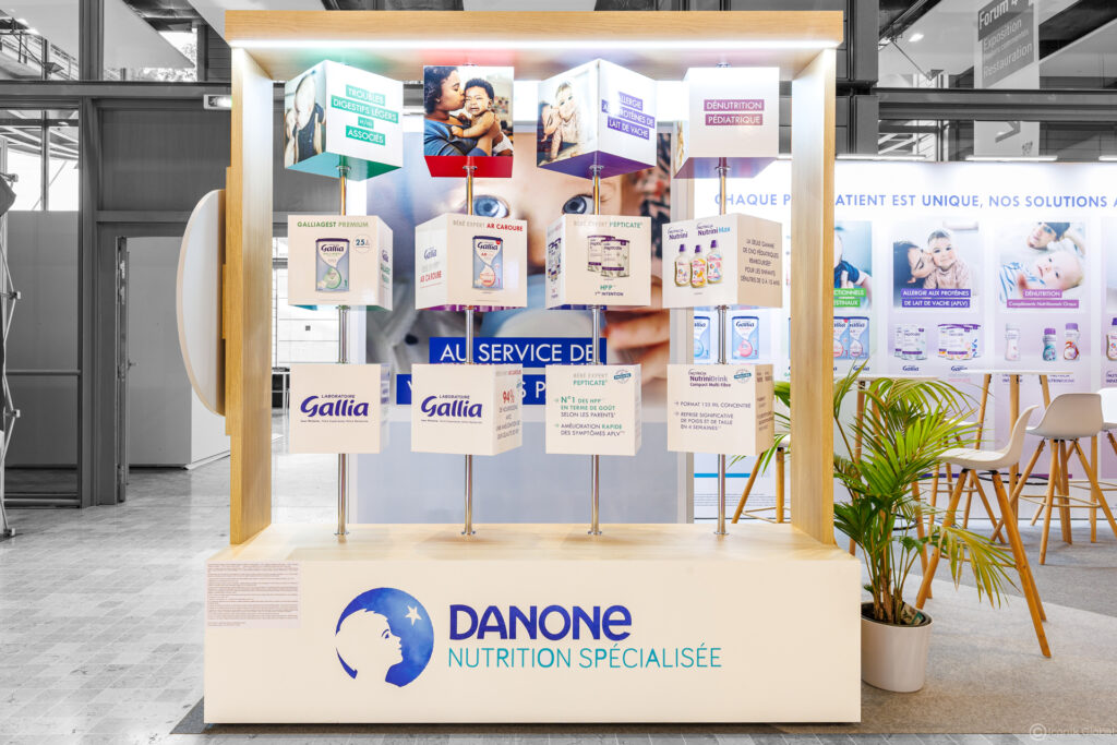 Stand modulaire Danone (Nutricia) pour SFP 2025 (congr&egrave;s de Soci&eacute;t&eacute; Fran&ccedil;aise de P&eacute;diatrie) &agrave; Lyon