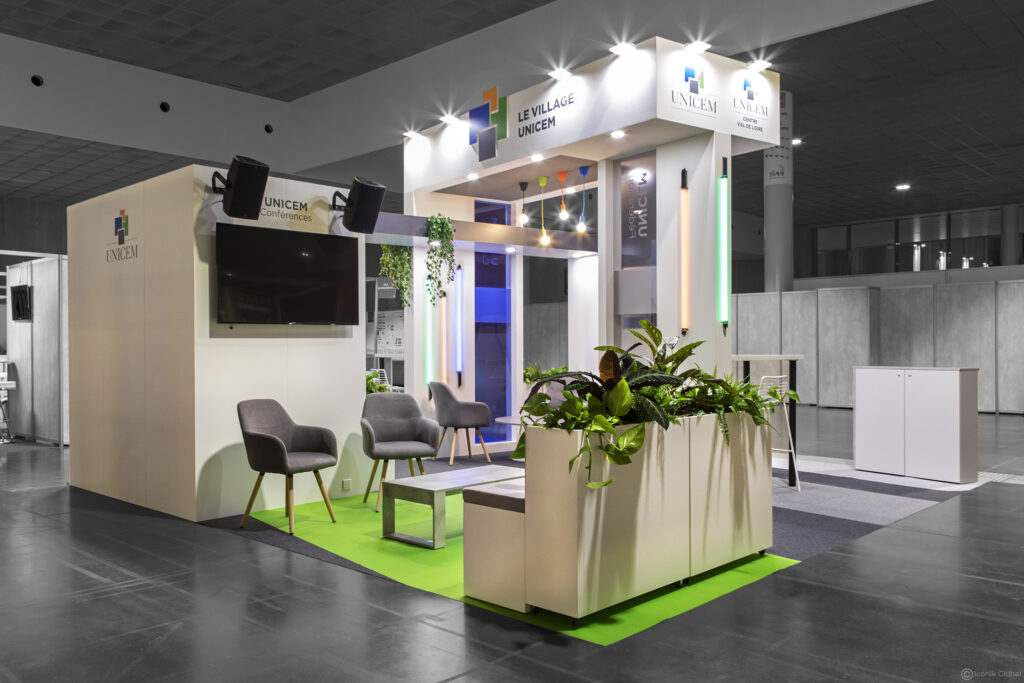 Stand Unicem menuis&eacute; pour le Congr&egrave;s de la SIM 2025 &agrave; Orl&eacute;ans