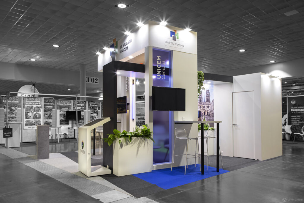 Stand Unicem menuis&eacute; pour le Congr&egrave;s de la SIM 2025 &agrave; Orl&eacute;ans